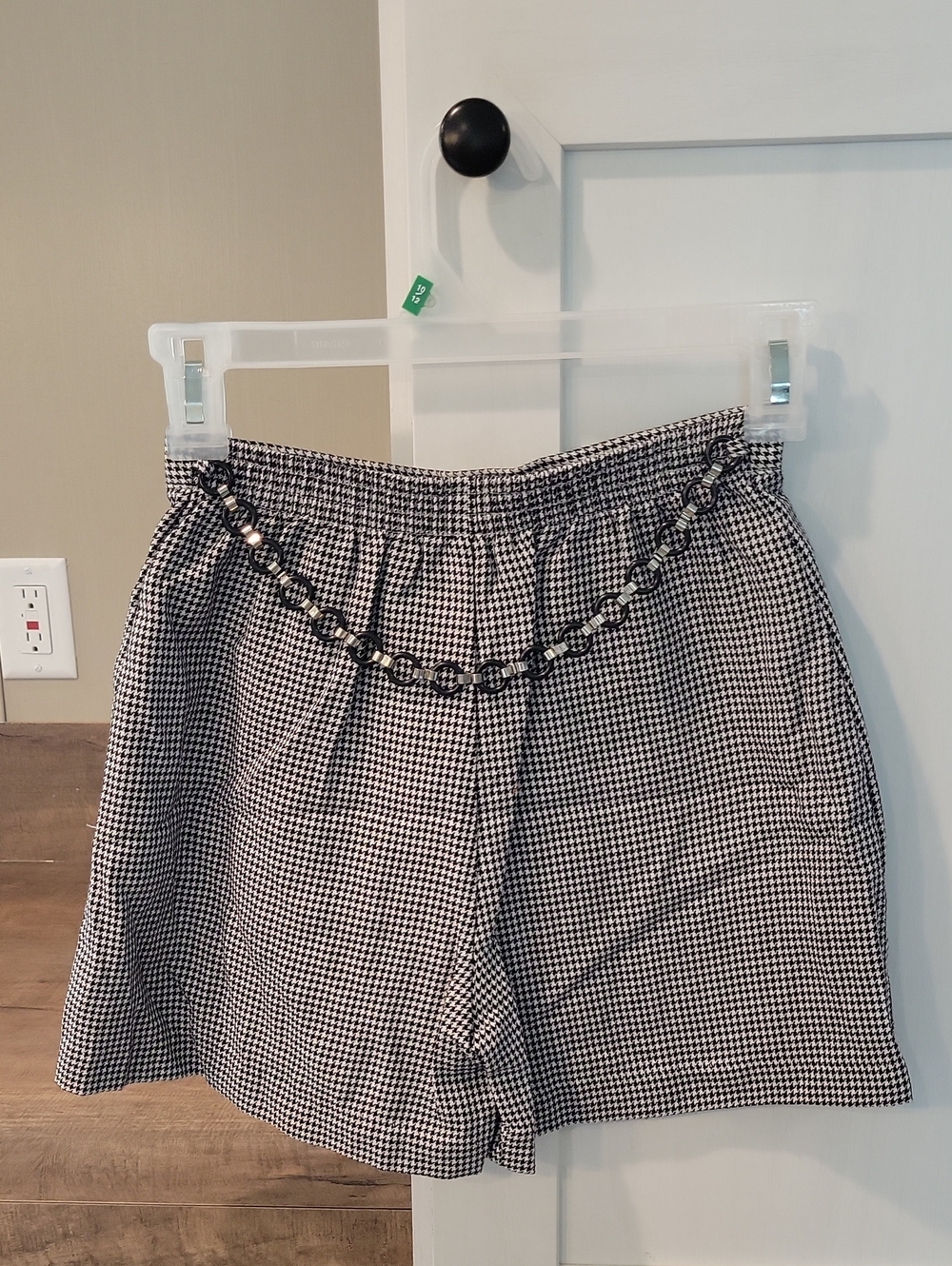 Black & White Houndstooth Mini Skirt with Decorative Chain Girls Size 6X